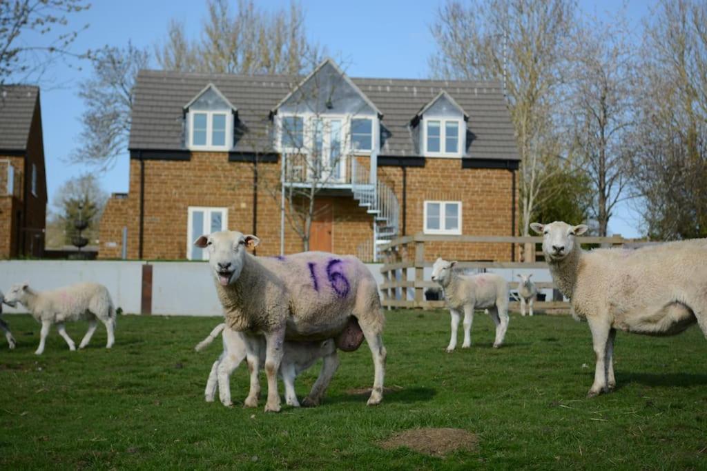 Field View Villa Braunston  Luaran gambar